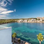 Appartement Blue Harbour Seafront With Large Terrace With Panoramic Sea Views - By Getawaysmalta