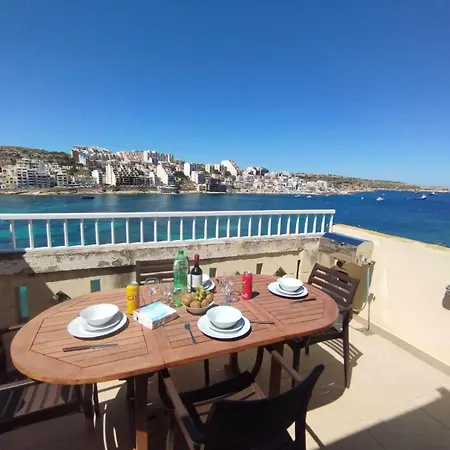 Blue Harbour Seafront Penthouse With Large Terrace With Panoramic Sea Views - By Getawaysmalta Apartment *