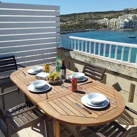 Apartman Blue Harbour Seafront With Large Terrace With Panoramic Sea Views - By Getawaysmalta