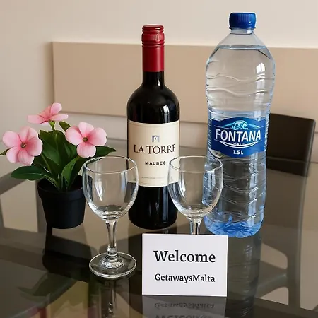 Blue Harbour Seafront Penthouse With Large Terrace With Panoramic Sea Views - By Getawaysmalta Сент-Полс-Бей