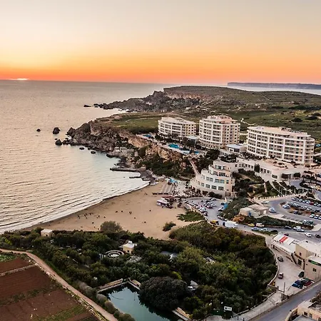 Apartman Blue Harbour Seafront With Large Terrace With Panoramic Sea Views - By Getawaysmalta