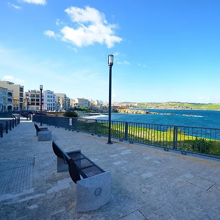 Apartment Blue Harbour Seafront With Large Terrace With Panoramic Sea Views - By Getawaysmalta *