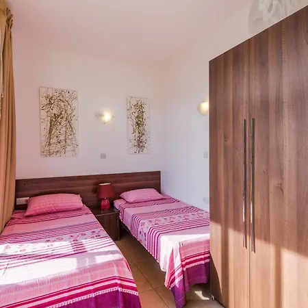 Blue Harbour Seafront With Large Terrace With Panoramic Sea Views - By Getawaysmalta * 세인트폴스베이